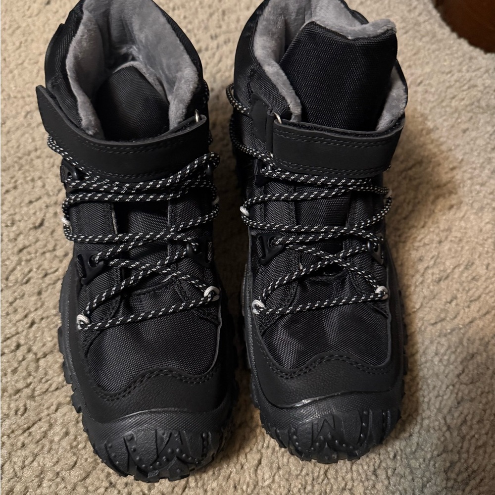 Women's Black Winter Boots